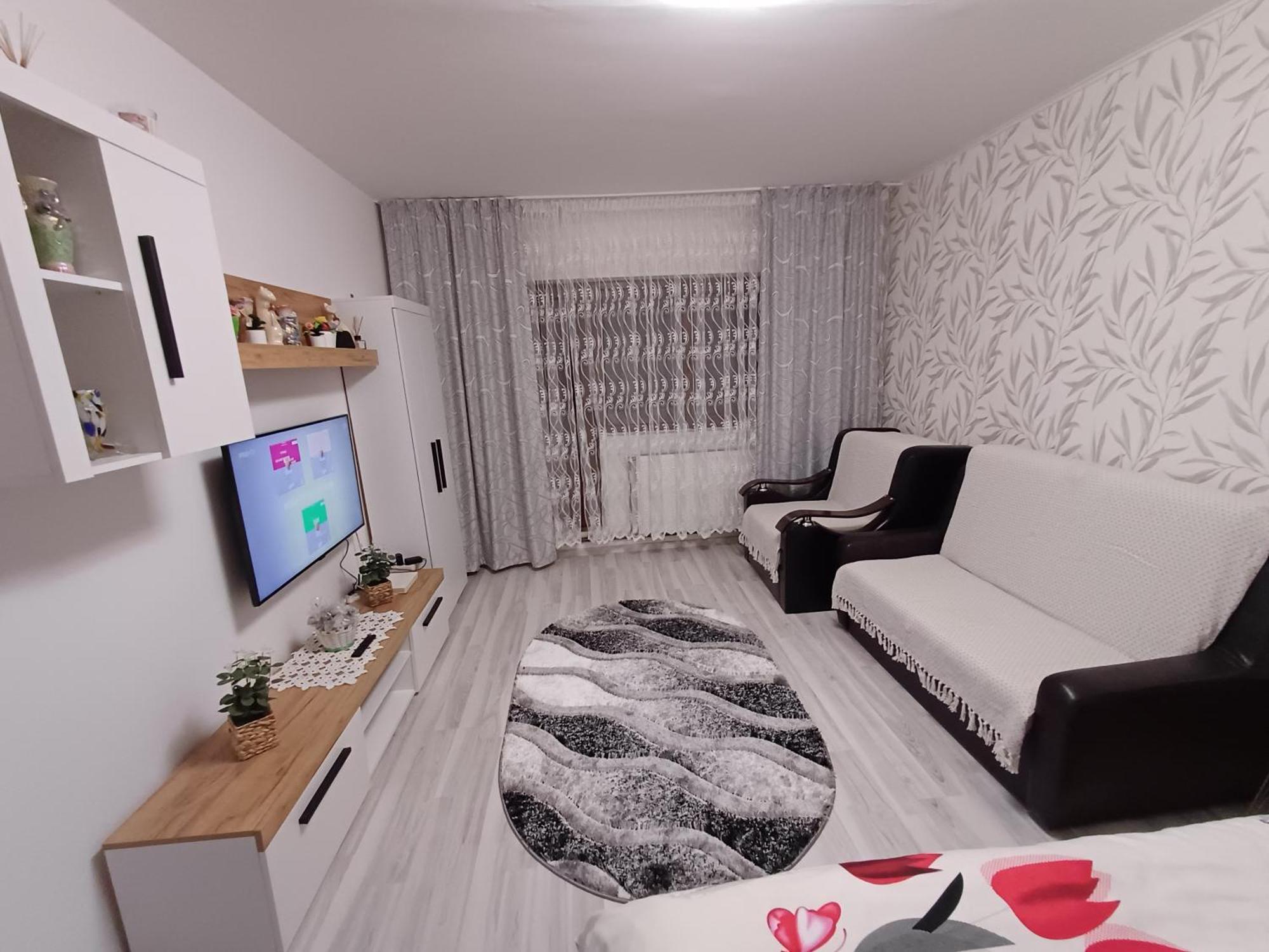 Garsoniera George Apartment Tirgu Ocna Exterior photo